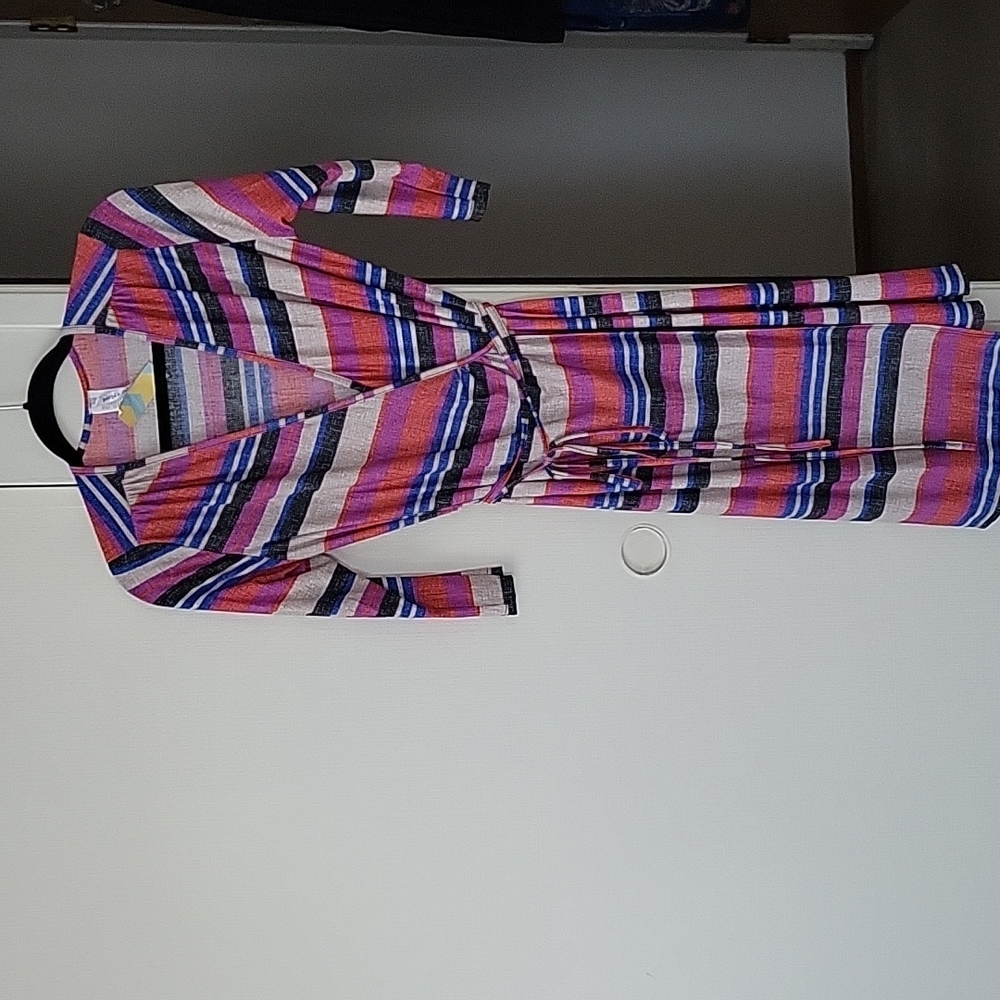 Super Cute Wrap Dress Size M